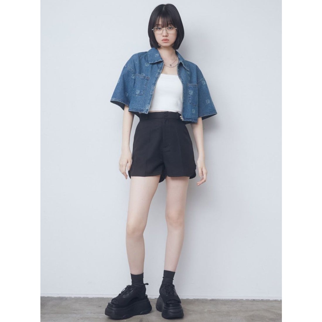 エモダ EMODA ラウンドハイウエストショートパンツ （ブラック） -靴