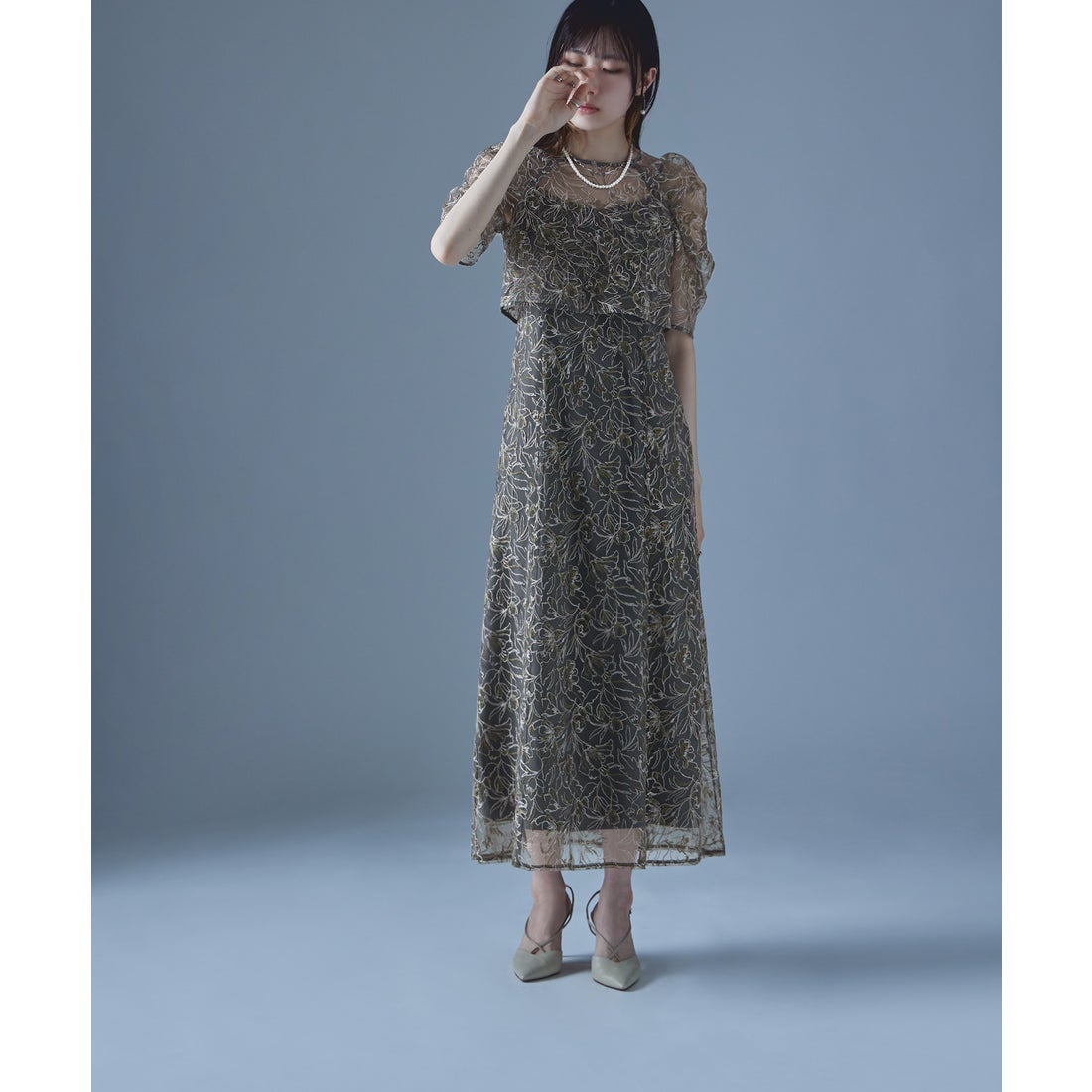 エトル etoll. 刺繍レースレイヤードドレス （チャコール） -靴