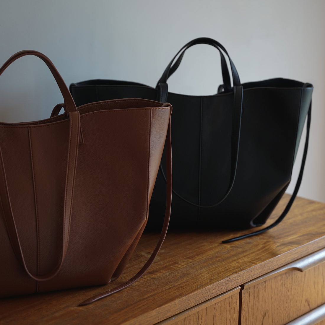 &EVOL/イーボル】EVOL×MARQUE コラボトートバッグ AT30476 （ブラック