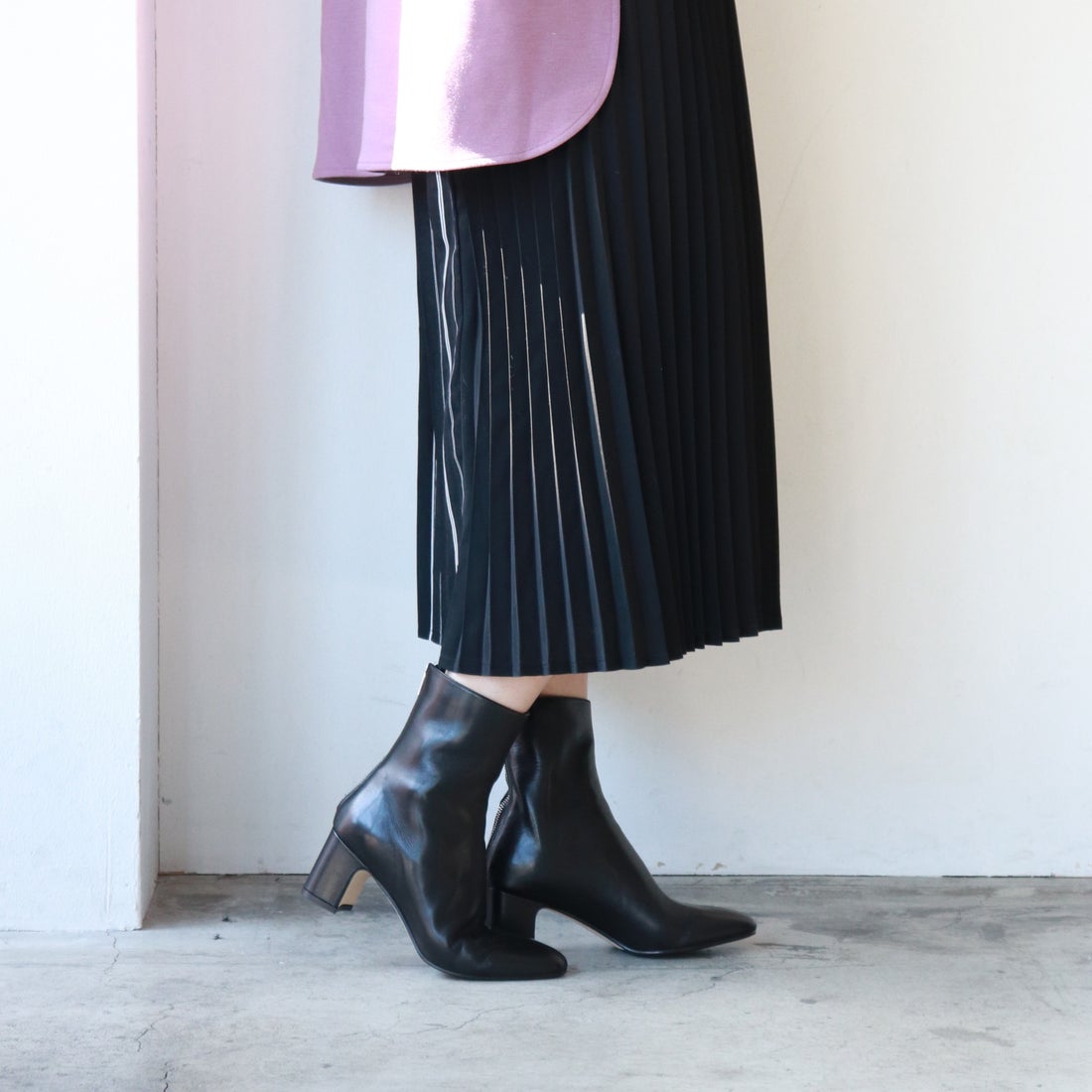 ファビオルスコーニ FABIO RUSCONI バックジップスムースレザー