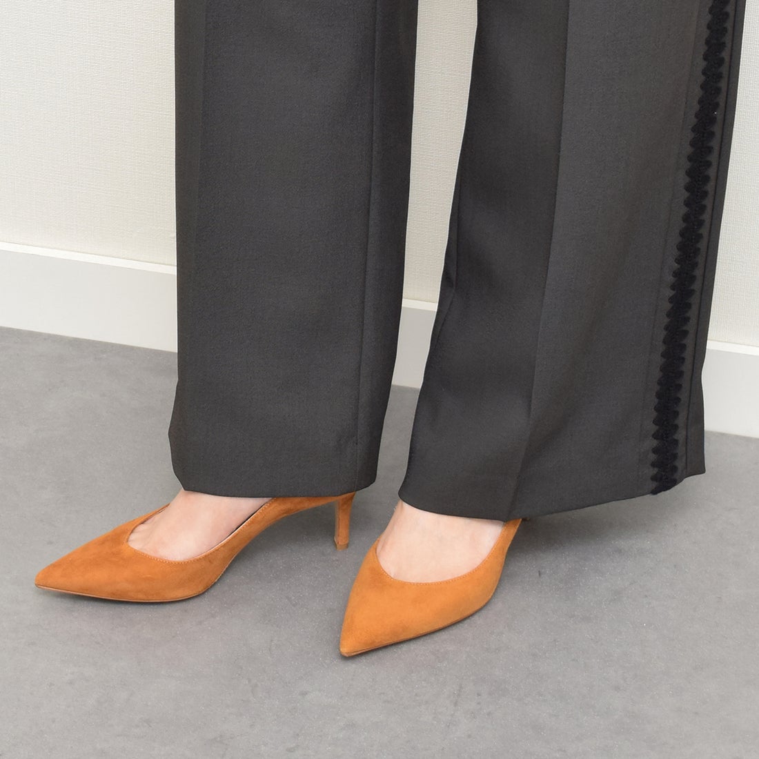 ファビオルスコーニ FABIO RUSCONI ポインテッドトウプレーンパンプス