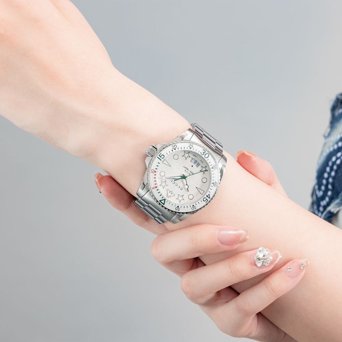 グッチ GUCCI DIVE （ホワイト） -waja bazar - 海外ファッション