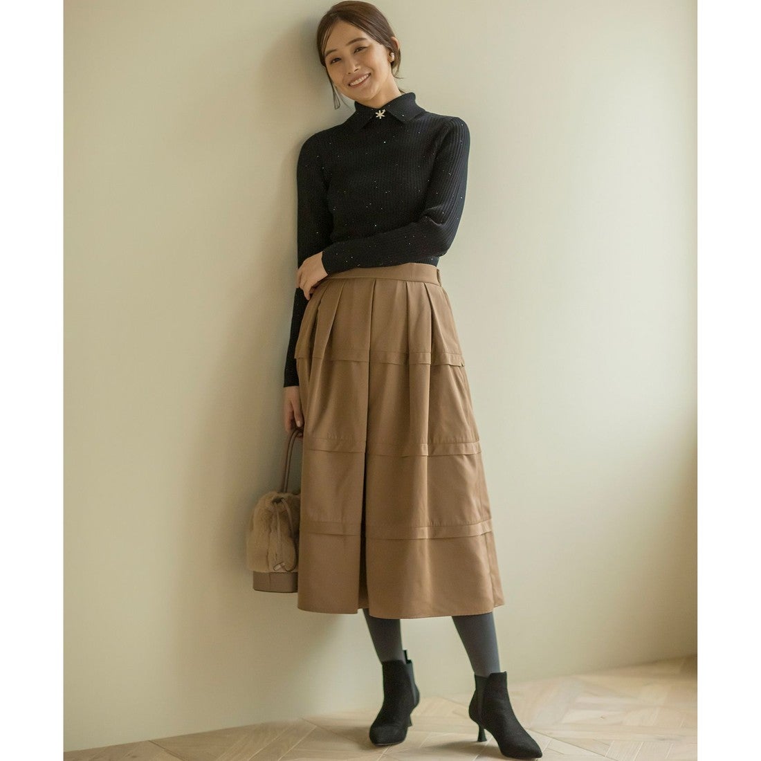 GROVE フリル付きブラウンフーディ F GROVE フリル付きブラウンフーディ F