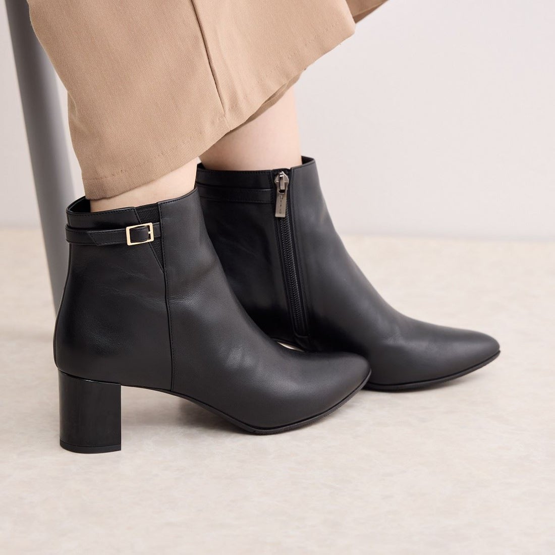 ヒミコ 卑弥呼 5.5cmヒールベルトデザインブーツ/643402 （ベージュ