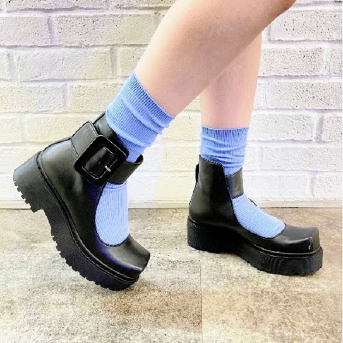ジェフリーキャンベル Jeffrey Campbell 太ベルト厚底パンプス