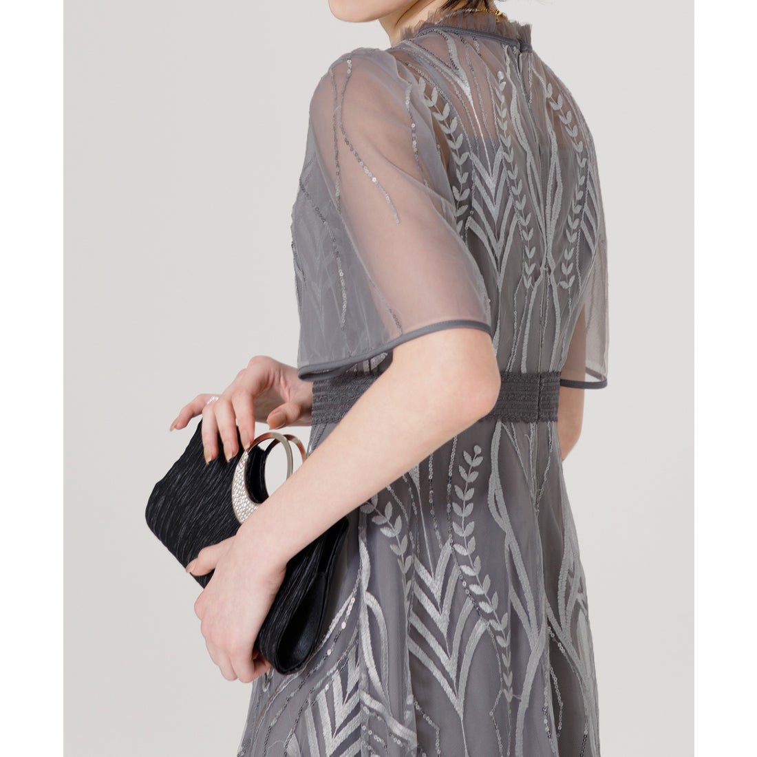 レジャ Leja スパンコールししゅうウエストマークリボンプチハイネック