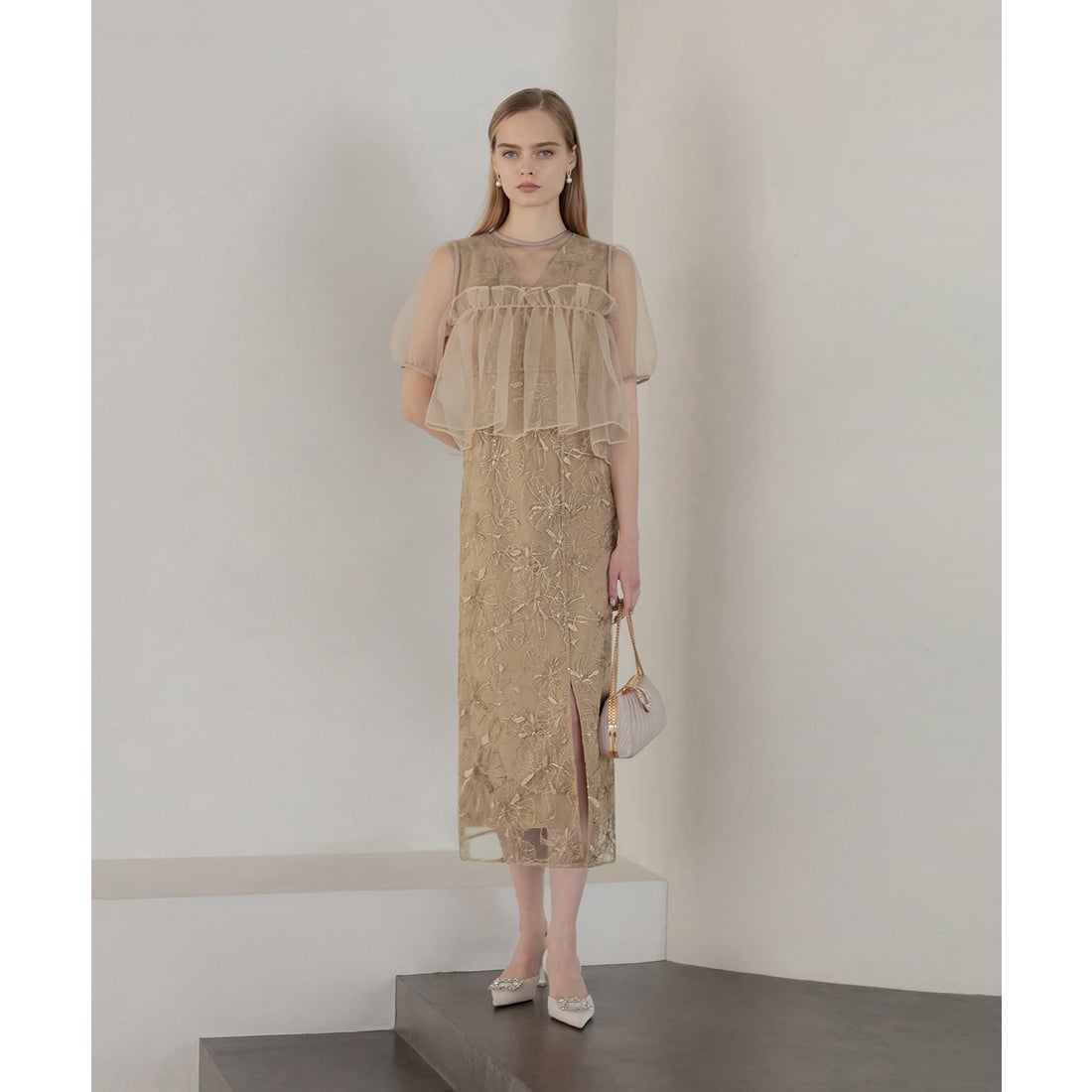 レジャ Leja ボリュームシアーフリルジャガードIラインドレス