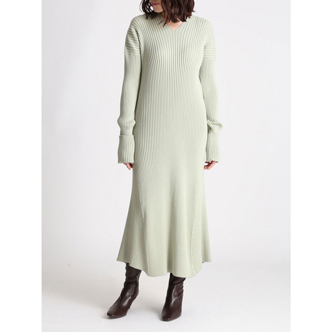 ミラ オーウェン Mila Owen 両Vカフスデザインリブフレアワンピース