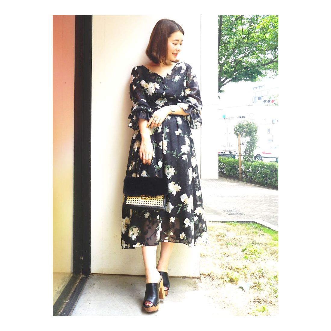 MERCURYDUO フラワーカットジャガードシャーリングワンピース