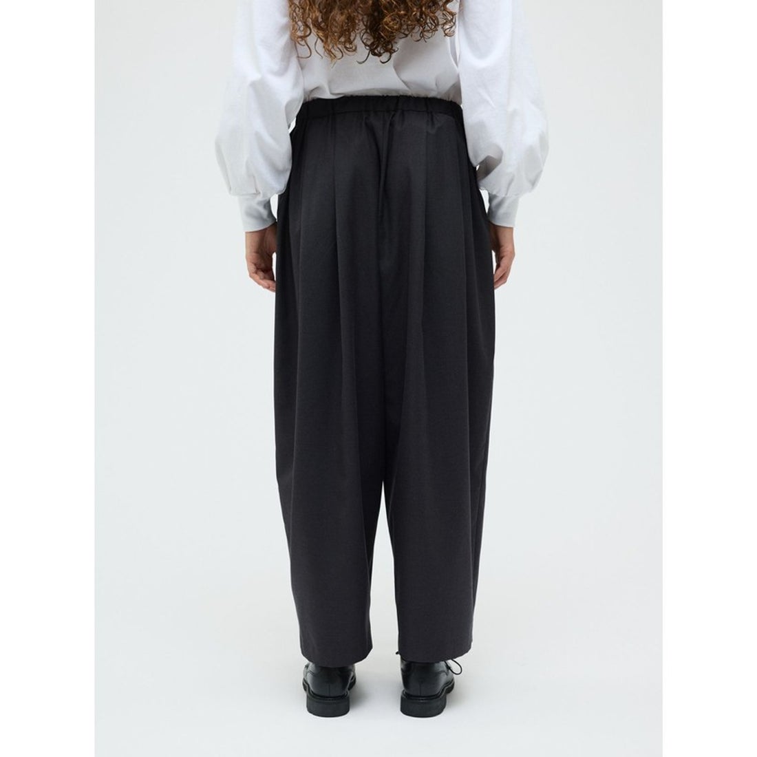 ミズイロインド mizuiro ind mizuiro ind ワイドタックパンツ