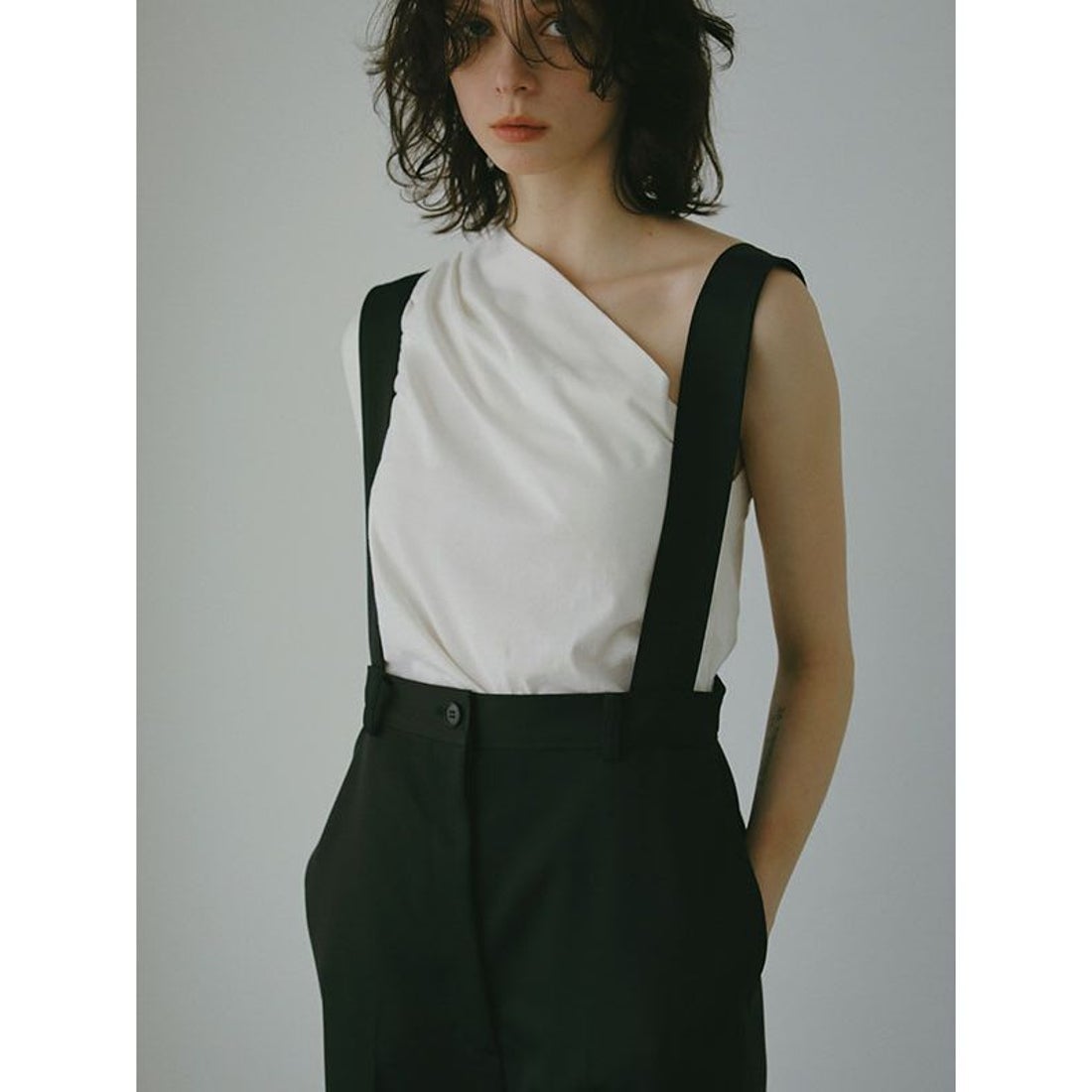 エトレトウキョウ ETRE' TOKYO サスペンダーワイドパンツ （NAVY