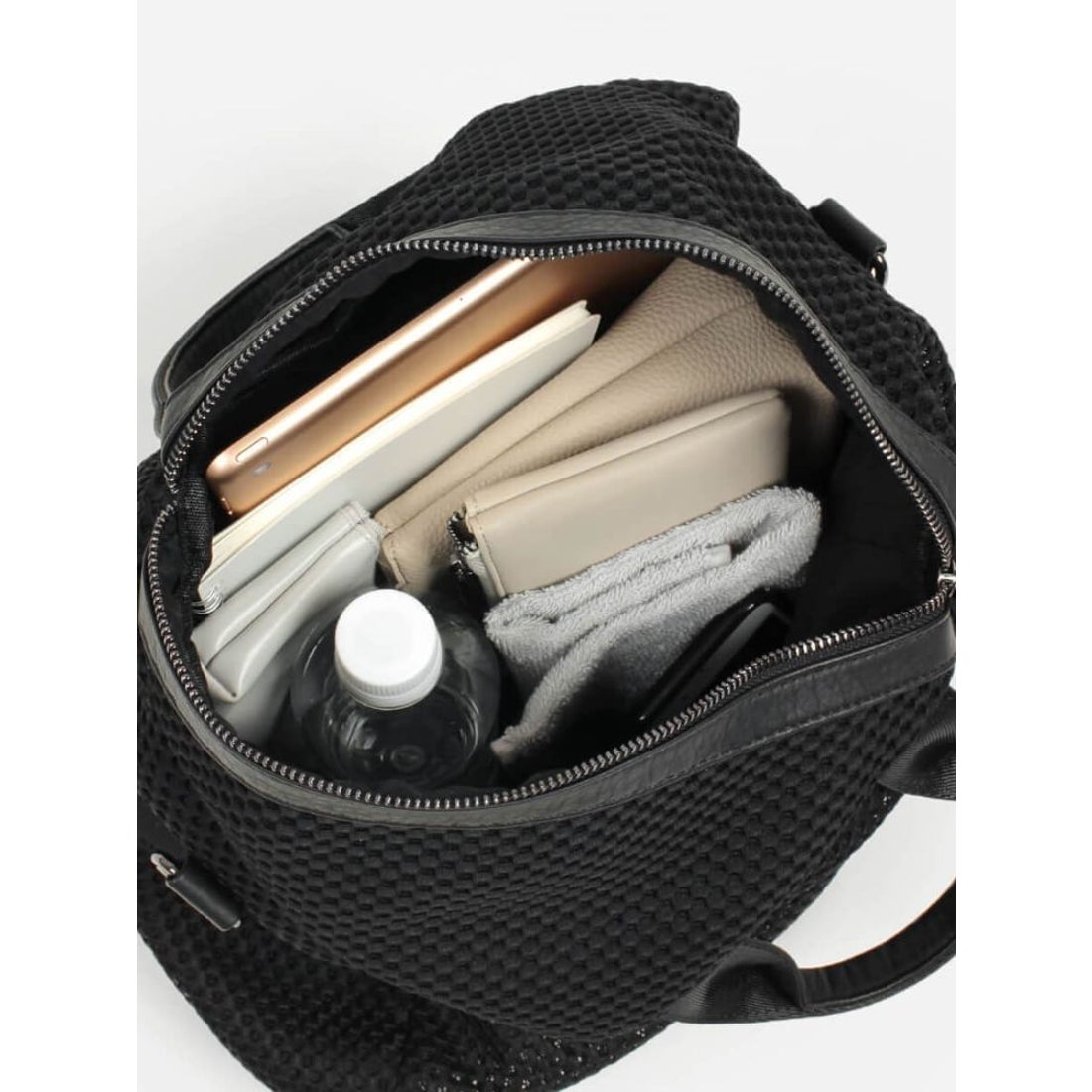 ヌエール nouer PECHINCHAR 3WAYメッシュバッグ （アイボリー） -靴