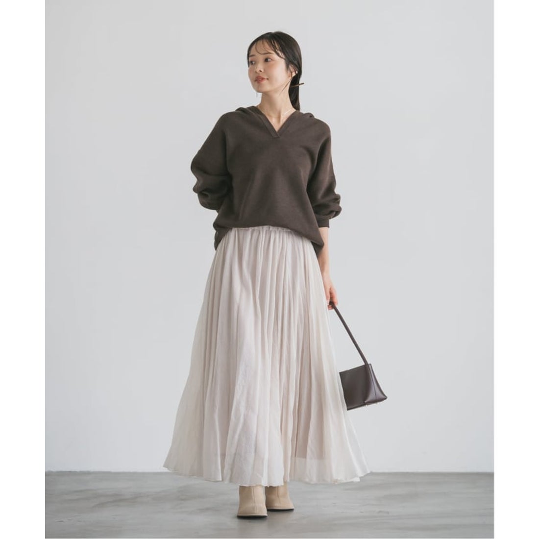 ノーブル NOBLE 《追加》接結タック編みフードプルオーバー （ブラウン