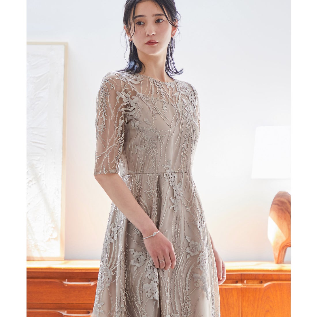 ニアナ niana 総レース バックリボン パーティードレス （ベージュ