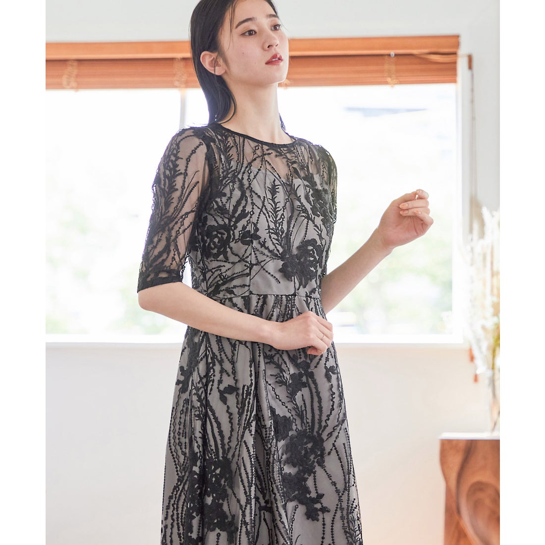 ニアナ niana 総レース バックリボン パーティードレス （ブラック