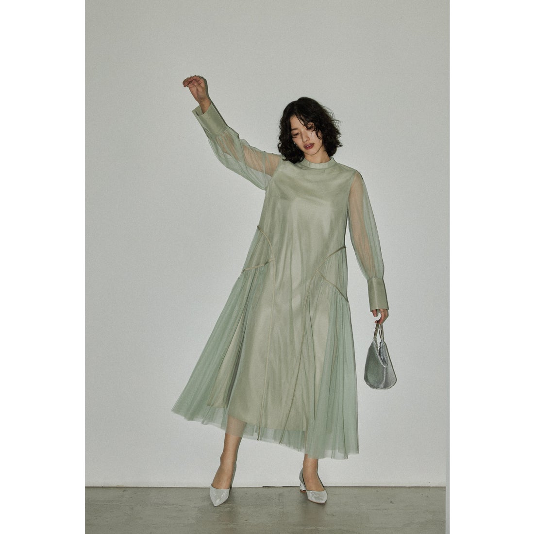 ニアナ niana チュールパイピングAラインドレス マタニティ 妊婦 結婚