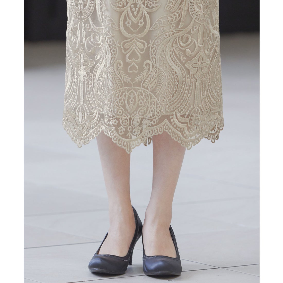 ニアナ niana 刺繍レース バックリボン タイトドレス （ローズピンク