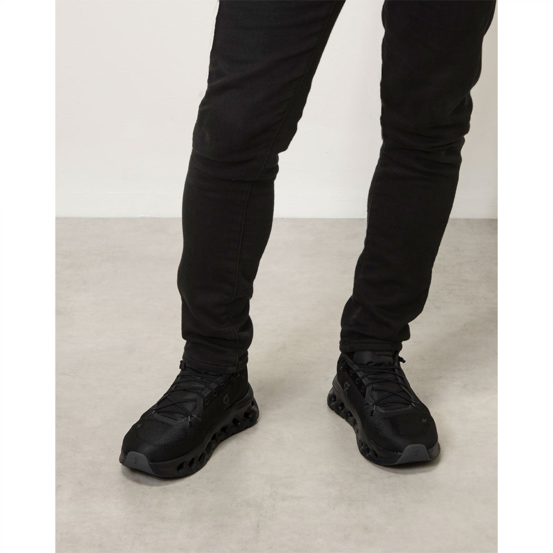 オン On Cloudtilt / クラウドティルトメンズ厚底スニーカークッション