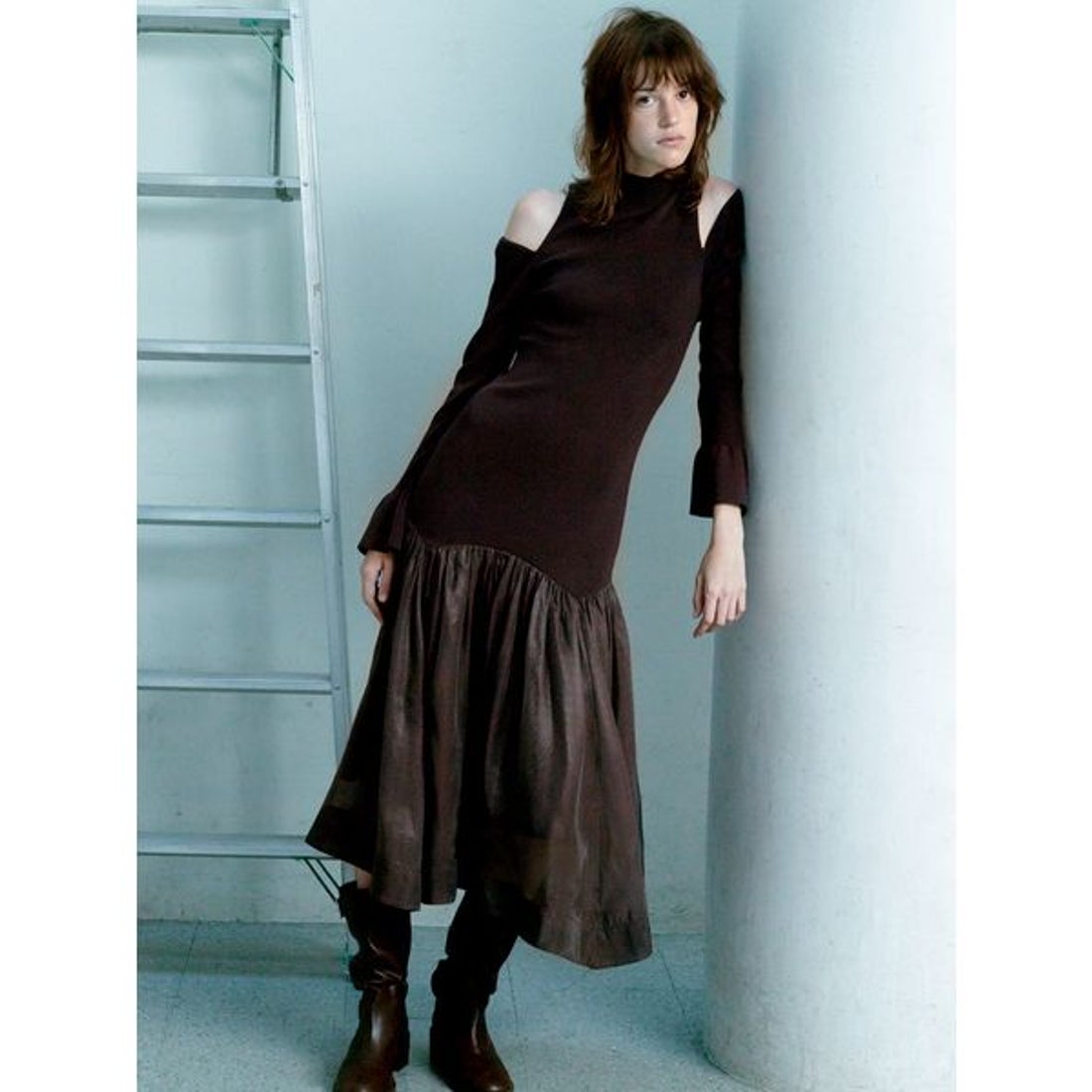 スナイデル SNIDEL Sustainableコールドショルダーニットワンピース