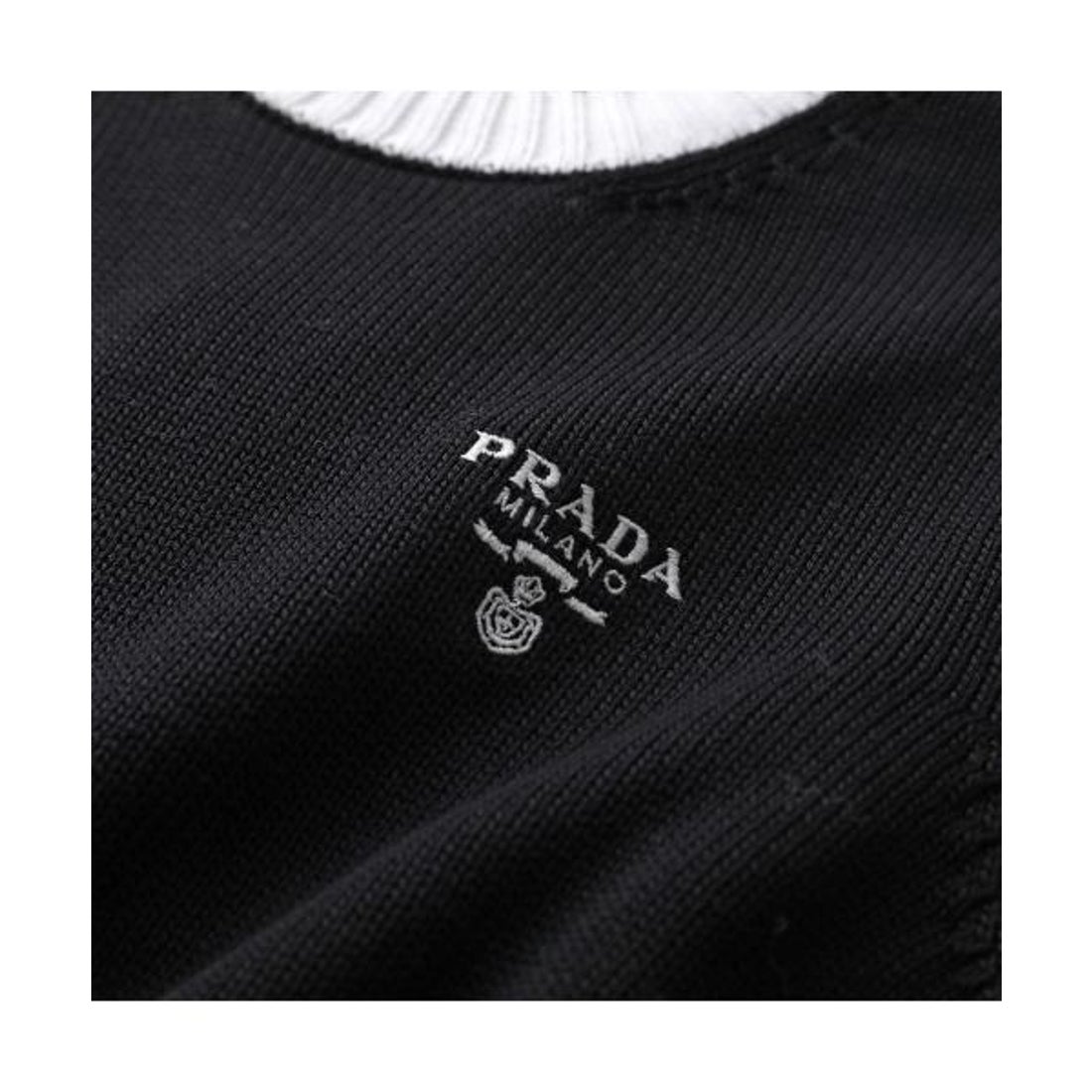 プラダ PRADA PRADA ニット P24I1R 1ZO5 セーター クロップド丈