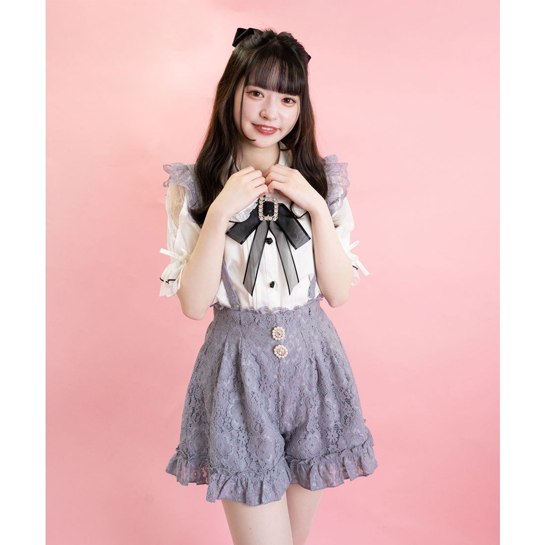 ロジータ ROJITA フリルサス付ビジュ釦レースショートパンツ （ブルー