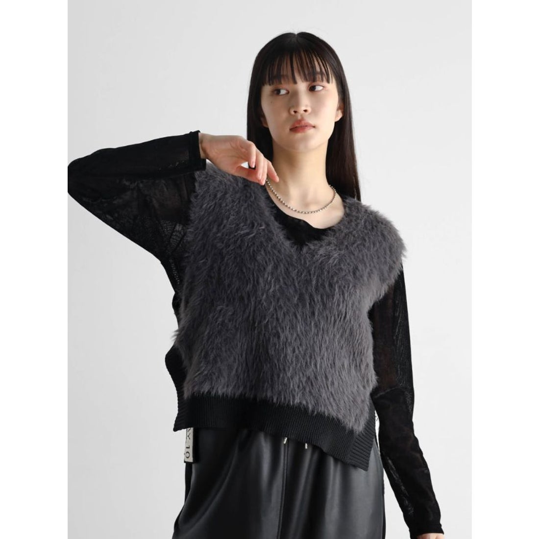 ラディエイト RADIATE サイドロゴシャギーニットベスト （アイボリー