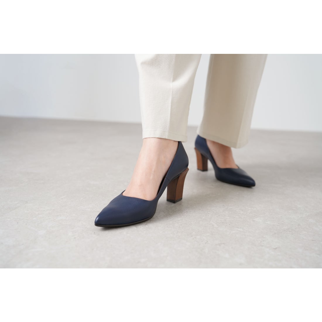 RABOKIGOSHI works 【本革】ブロックヒールプレーンパンプス(サンド