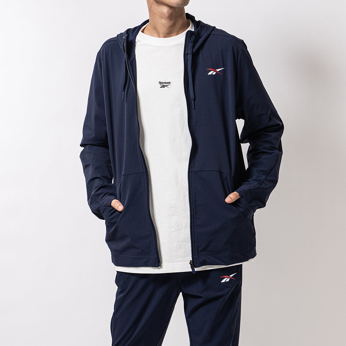 フルジップジャケット / Woven FZ （ベクターネイビー） -Reebok 公式