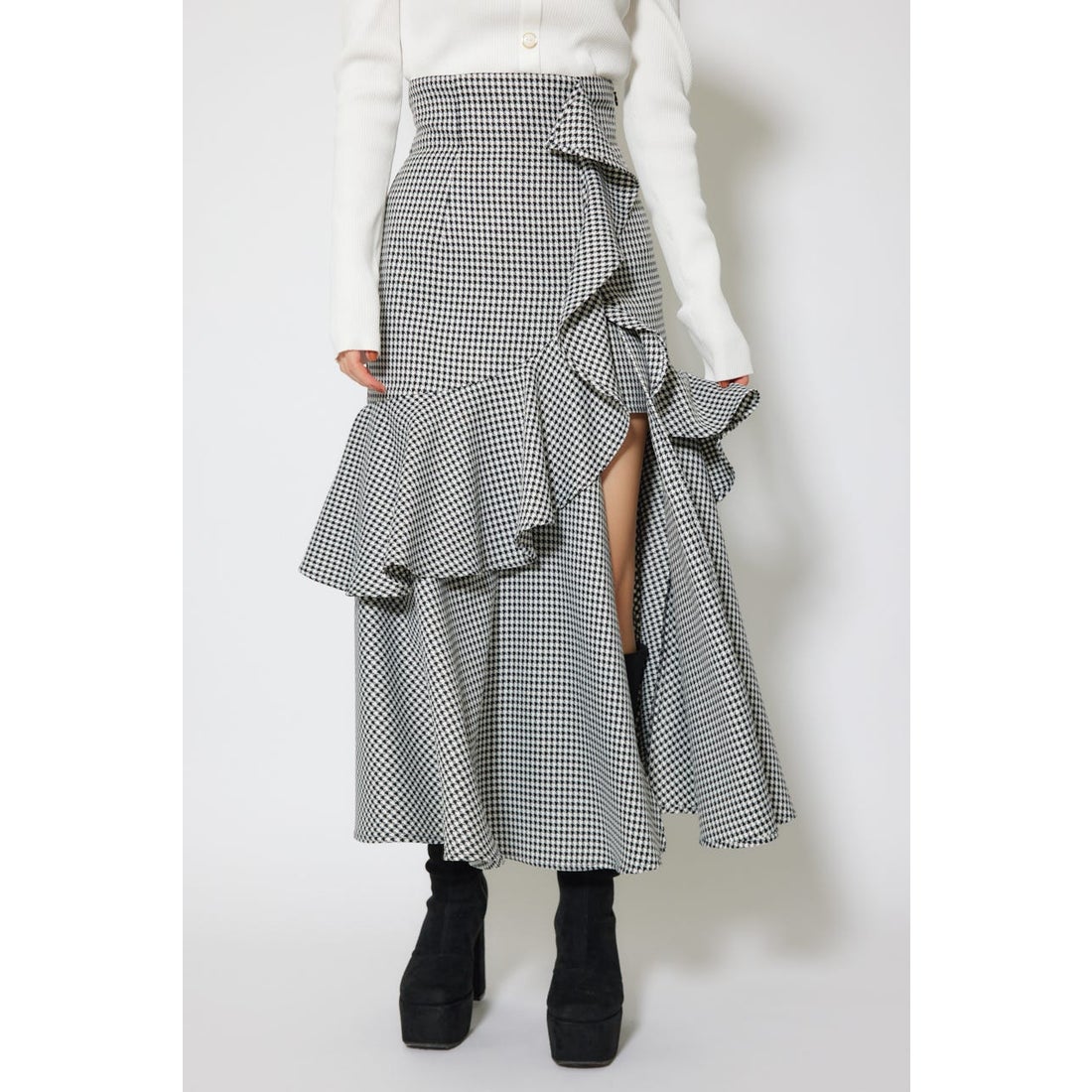 リエンダ rienda フリルスリットハイウエストスコートショートパンツ