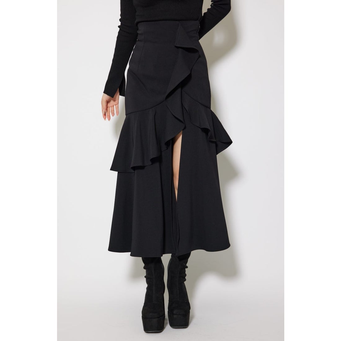 rienda フリルスリットハイウエストスコートショートパンツ BLK