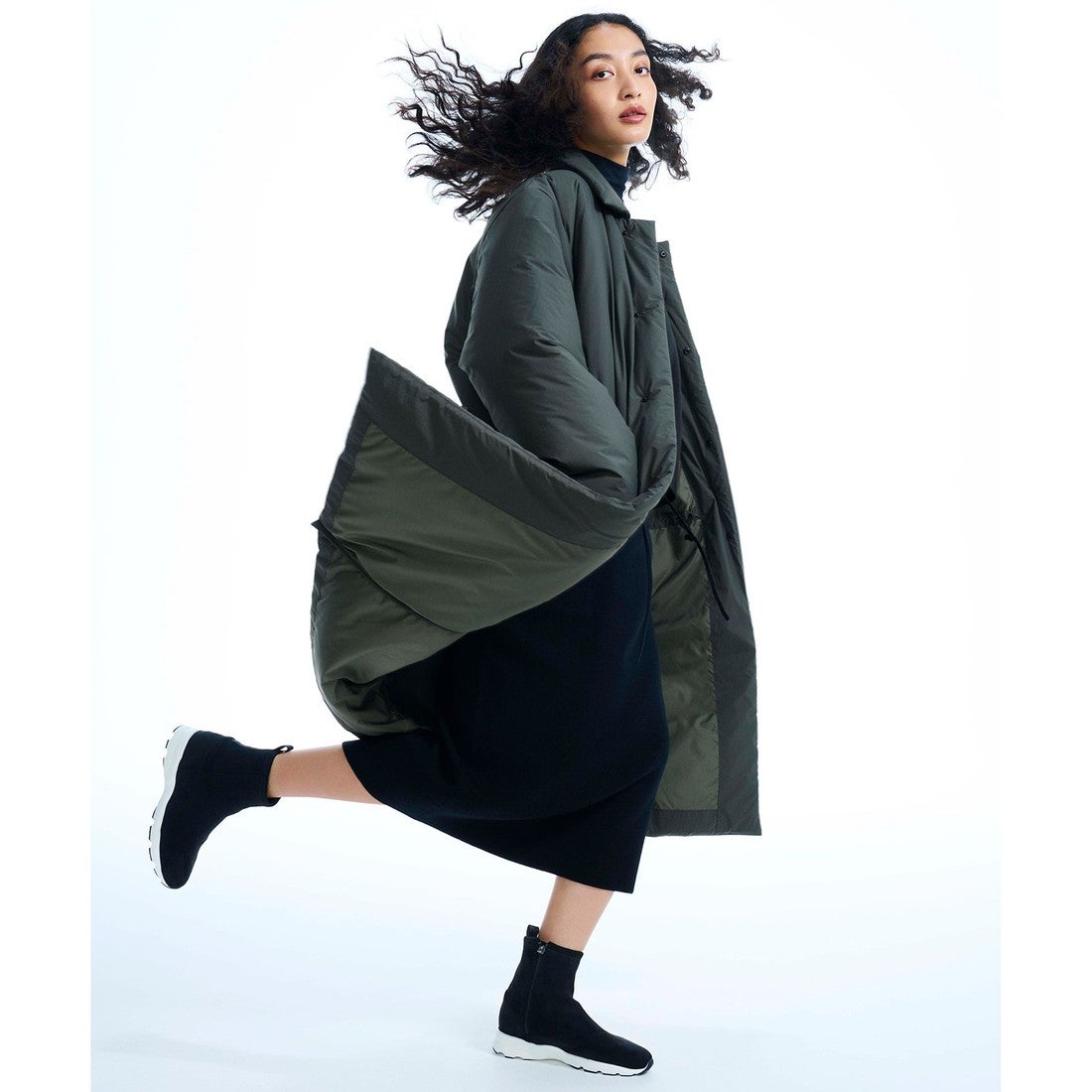 UNFILO 【ユニセックス】HOTOPIA ロングコート （ブラック系