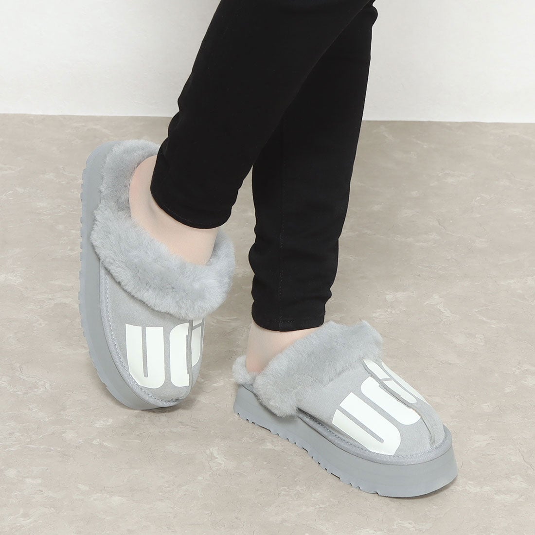 ⭐️UGG ディスケットムートンサンダル【US8】 アグ UGG ☆ムートン