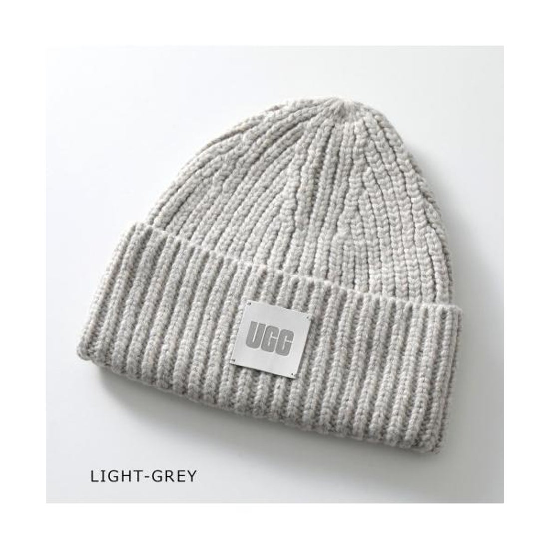 アグ UGG UGG ニット帽 W CHUNKY RIB BEANIE W LOGO 20061 （PUTTY