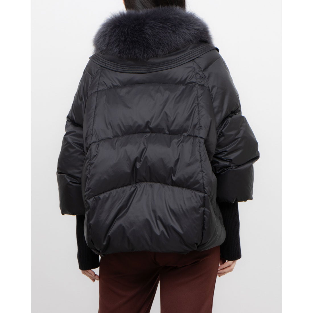 ベスジョーヤ VESGIOIA FOXトリム襟付ダウンジャケット （ブラック