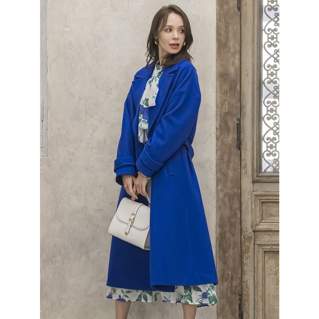 ビアッジョブルー ショールカラー ベルト付きロングコート ガウン