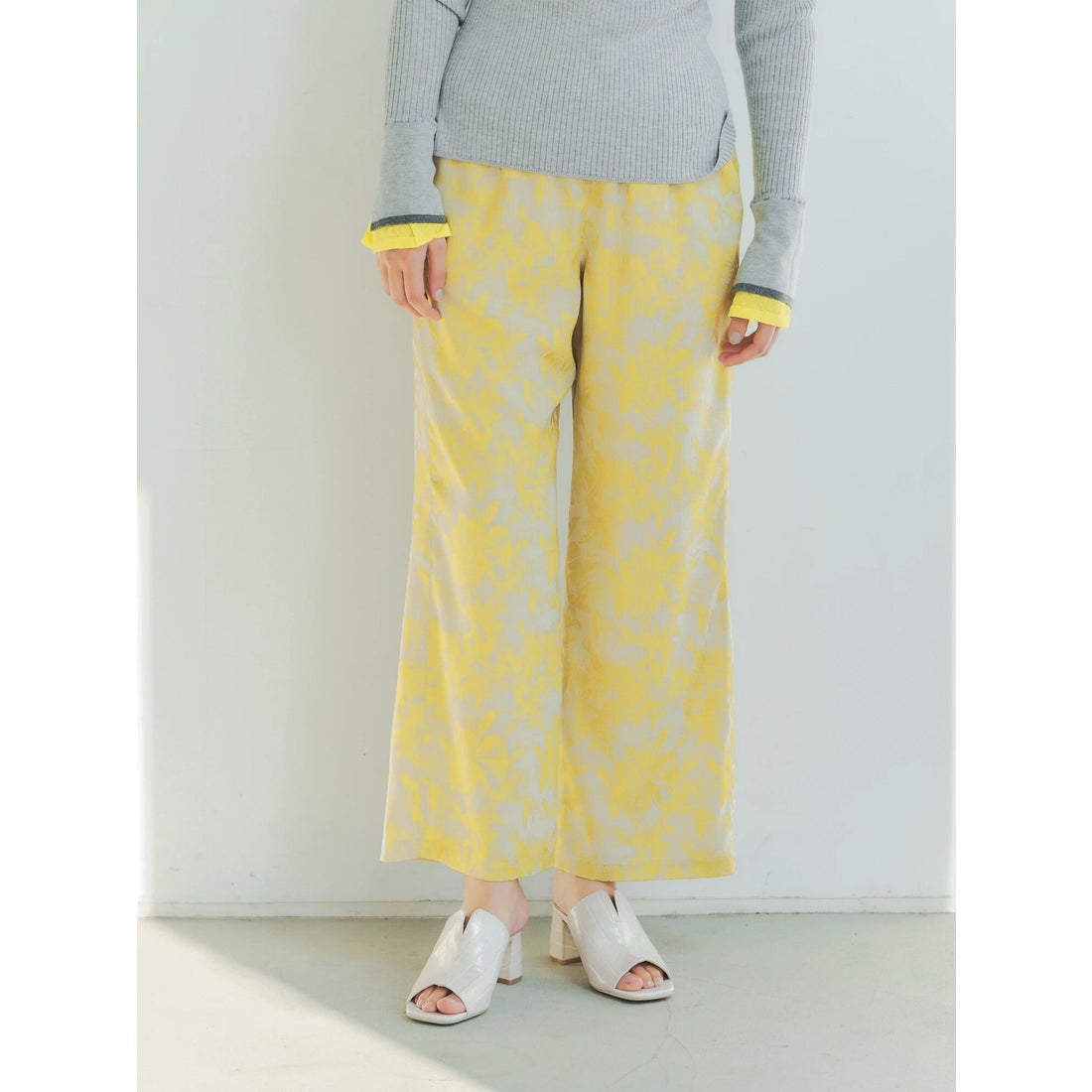 イェッカ ヴェッカ YECCA VECCA ボタニカル柄ジャガードパンツ