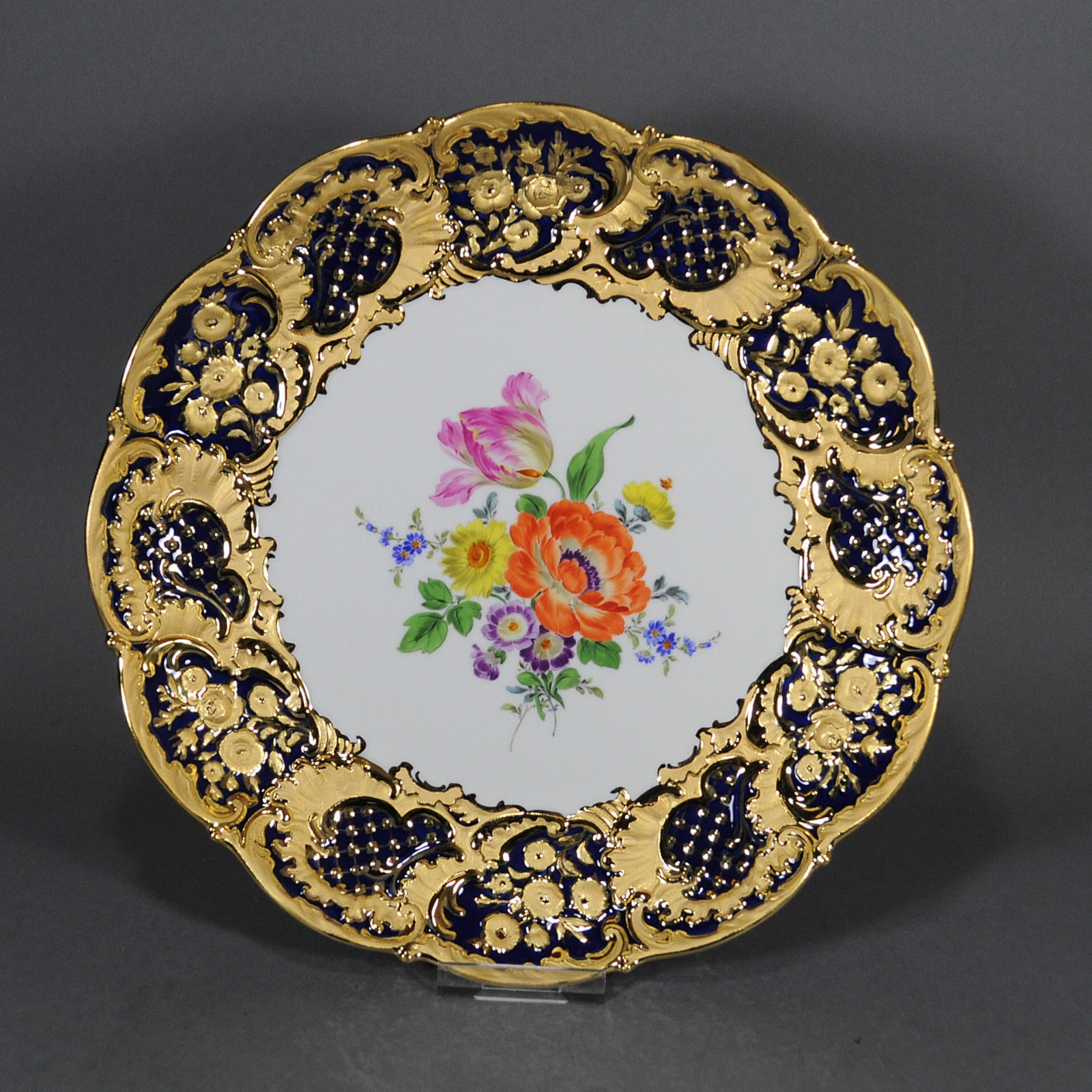 マイセンの飾り皿を飾るならこれにしなさい（アンティークプレート