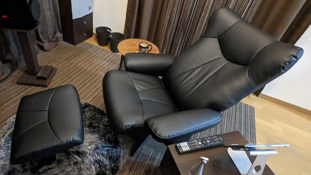 改！ニトリのパーソナルチェアで優雅に動画鑑賞＆ゲーム | Secura Vita