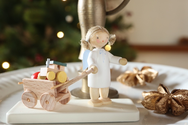 星の子天使 – ドイツ・ザイフェンの木のおもちゃ seiffen