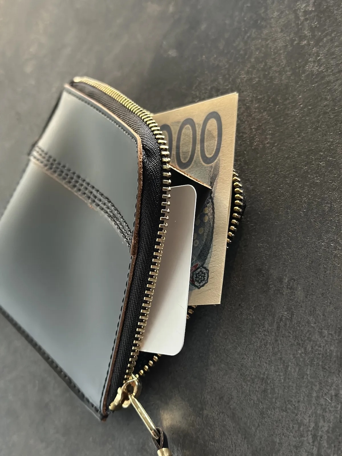 Wallet COMME des GARCONS(ウォレット コム デ ギャルソン)から新作の