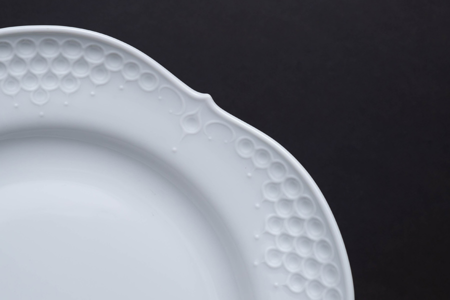 マイセン ホワイトレリーフ 26cmプレートを買い取りました｜ブランド