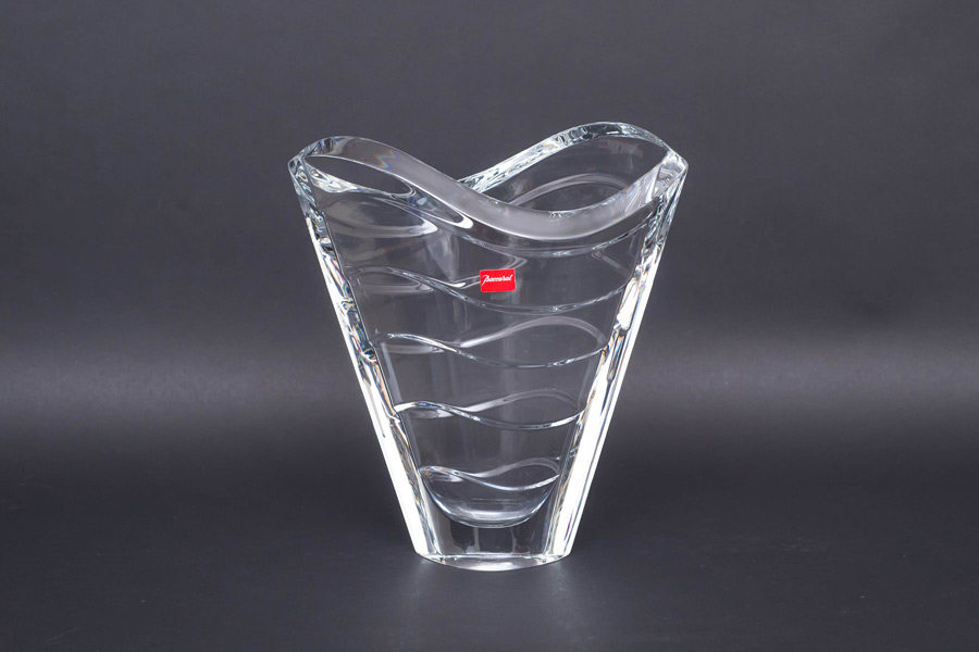 バカラ ウェーブ フラワーベース（22cm）を買い取りました｜ブランド