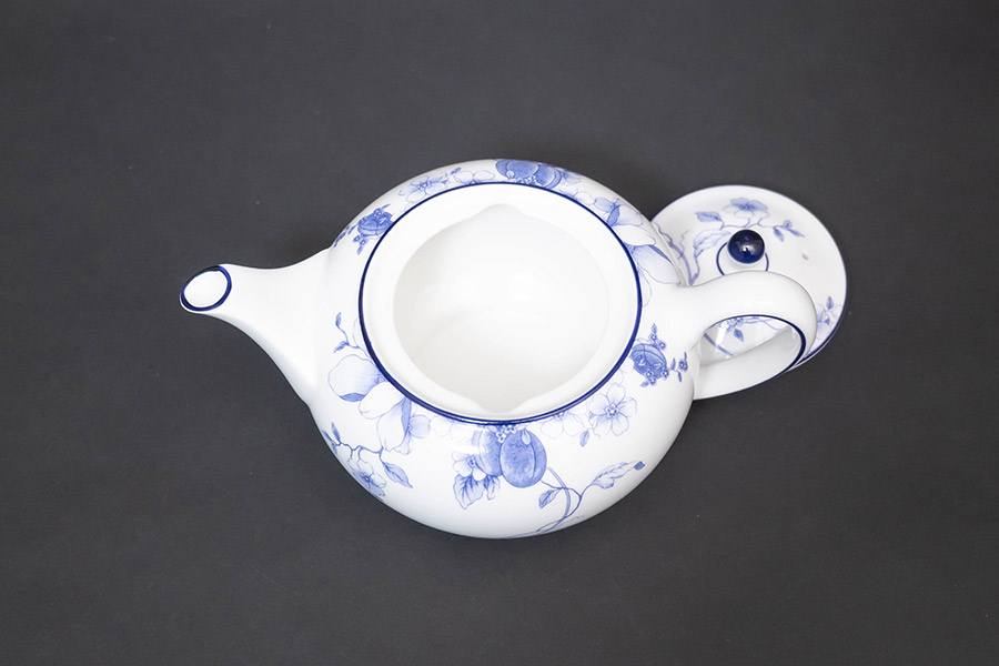 ウェッジウッド ブループラム ティーポット（Sサイズ）を買い取りまし