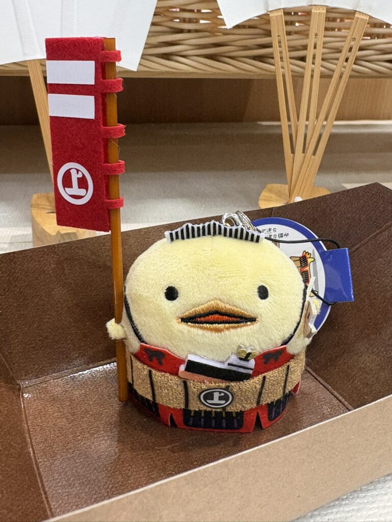 JiBaカフェ能島》バリィさん×村上海賊限定ストラップ登場!! | 株式会社