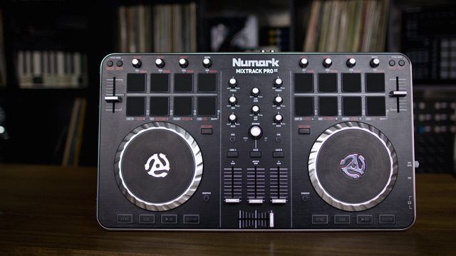 Numark mixtrack pro fxほぼ新品DJコントローラー Numark Mixtrack