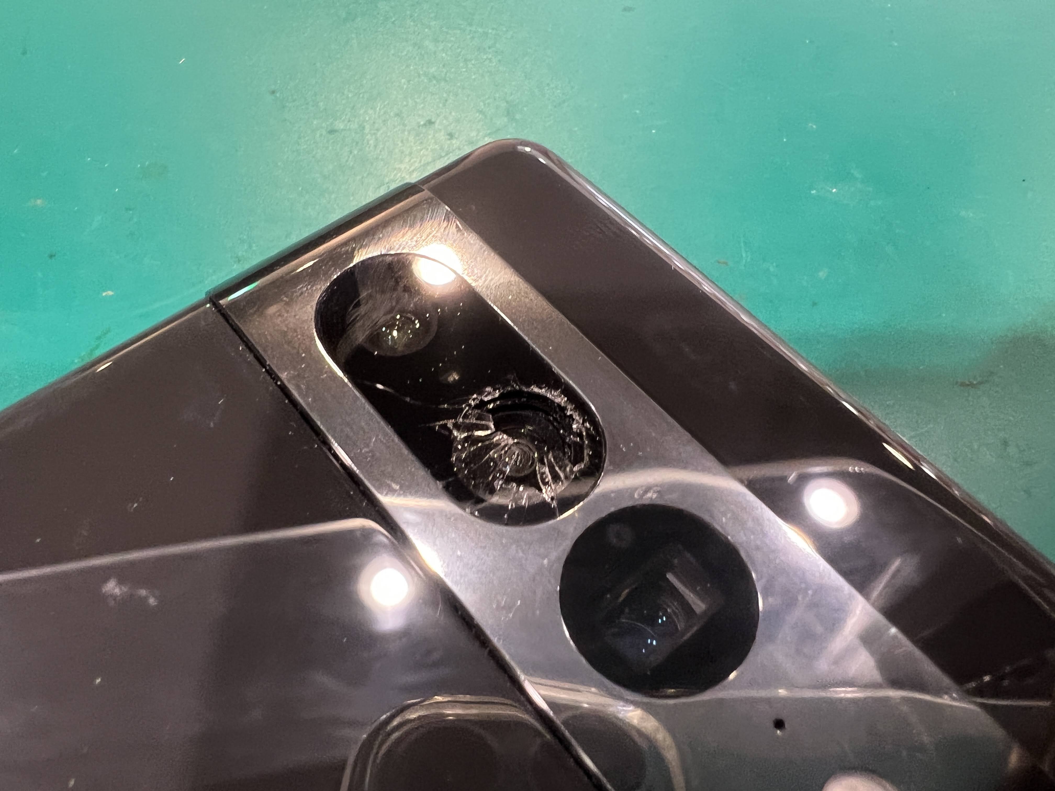 Pixel 7 Proのカメラレンズ割れを即日60分で修理！【スマホ修理工房