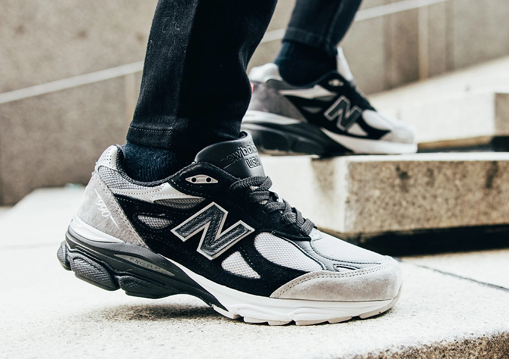 2023年2月24日発売DTLR x New Balance 990v3 “Gr3yscale” | Shot Clock