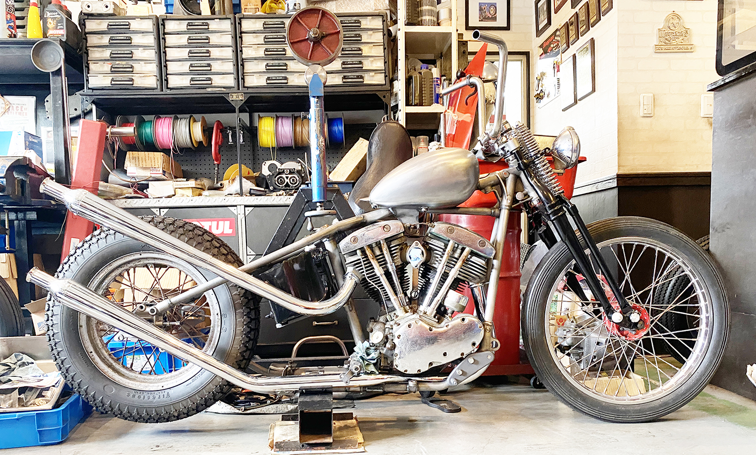 ハードテールとリジッドフレーム - ショベルヘッドに乗ろう！