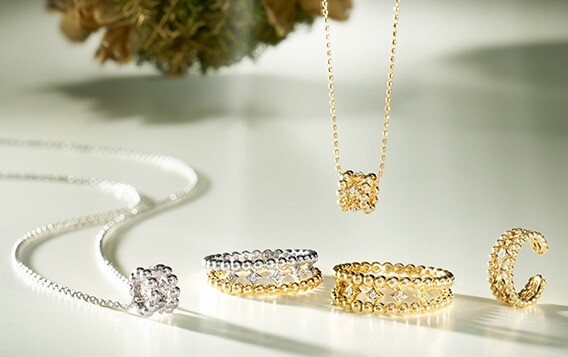 STAR JEWELRY】ウィンター限定 ”KISSING BALLS” | スタージュエリー