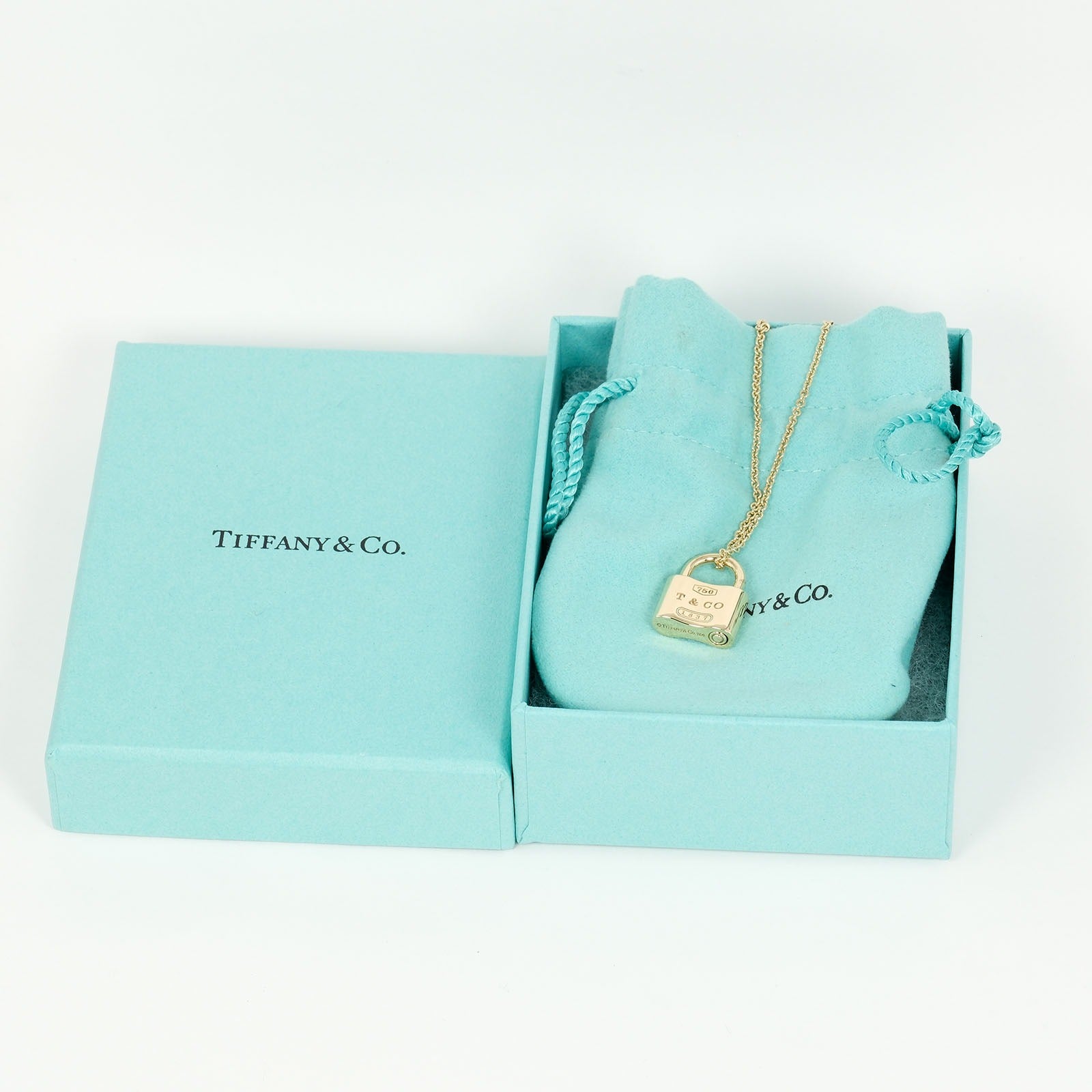 I122924015-9_604ee9c7-4af0-